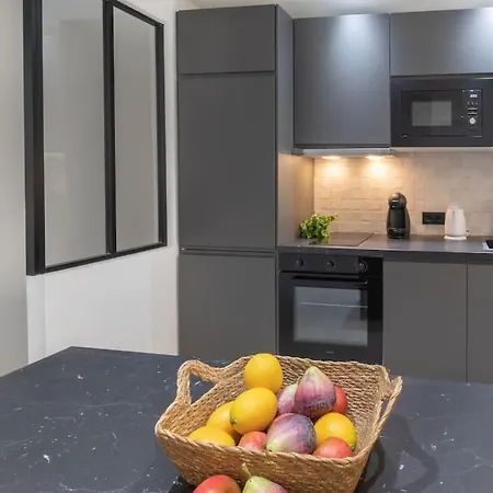 Beautiful 2br - 20 Meters From - In Center Appartement *
