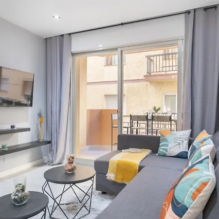 Appartement Beautiful 2br - 20 Meters From - In Center