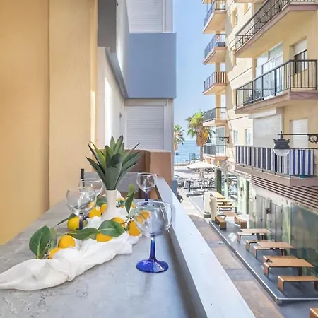 Beautiful 2br - 20 Meters From - In Center 公寓 丰希罗拉