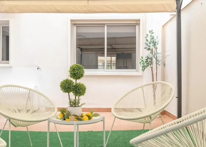 Beautiful 2br - 20 Meters From - In Center 丰希罗拉