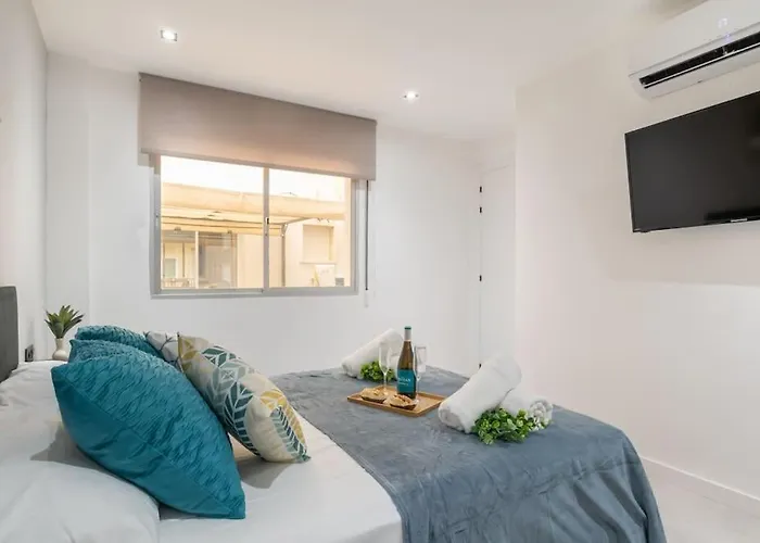 Beautiful 2br - 20 Meters From - In Center Daire *