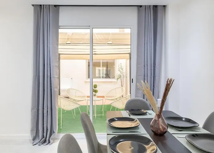 Beautiful 2br - 20 Meters From - In Center Daire Fuengirola