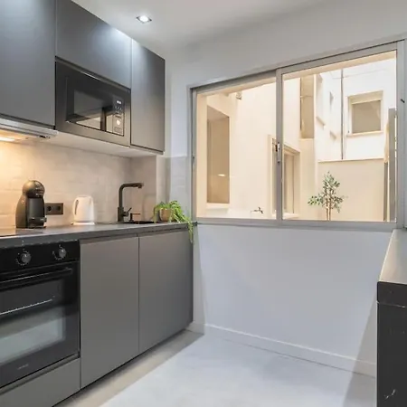 Beautiful 2br - 20 Meters From - In Center Fuengirola